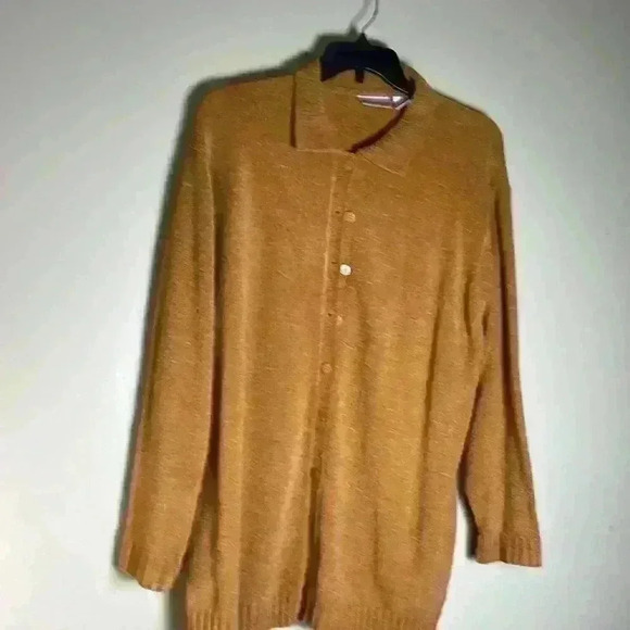 Golden touch  soft ,Granny core , Cottage core women’s sweater. - Picture 3 of 6